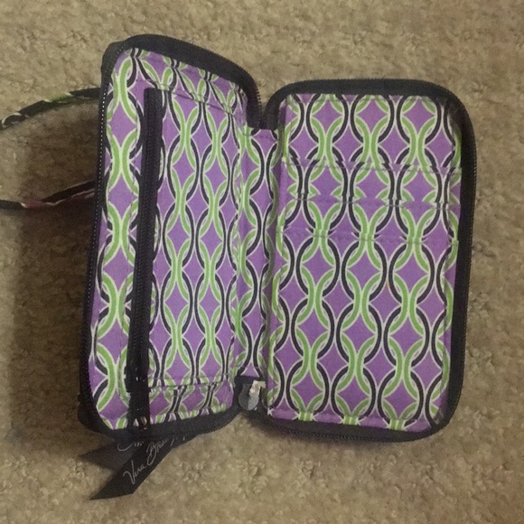 Vera Bradley wristlet - Picture 2 of 3